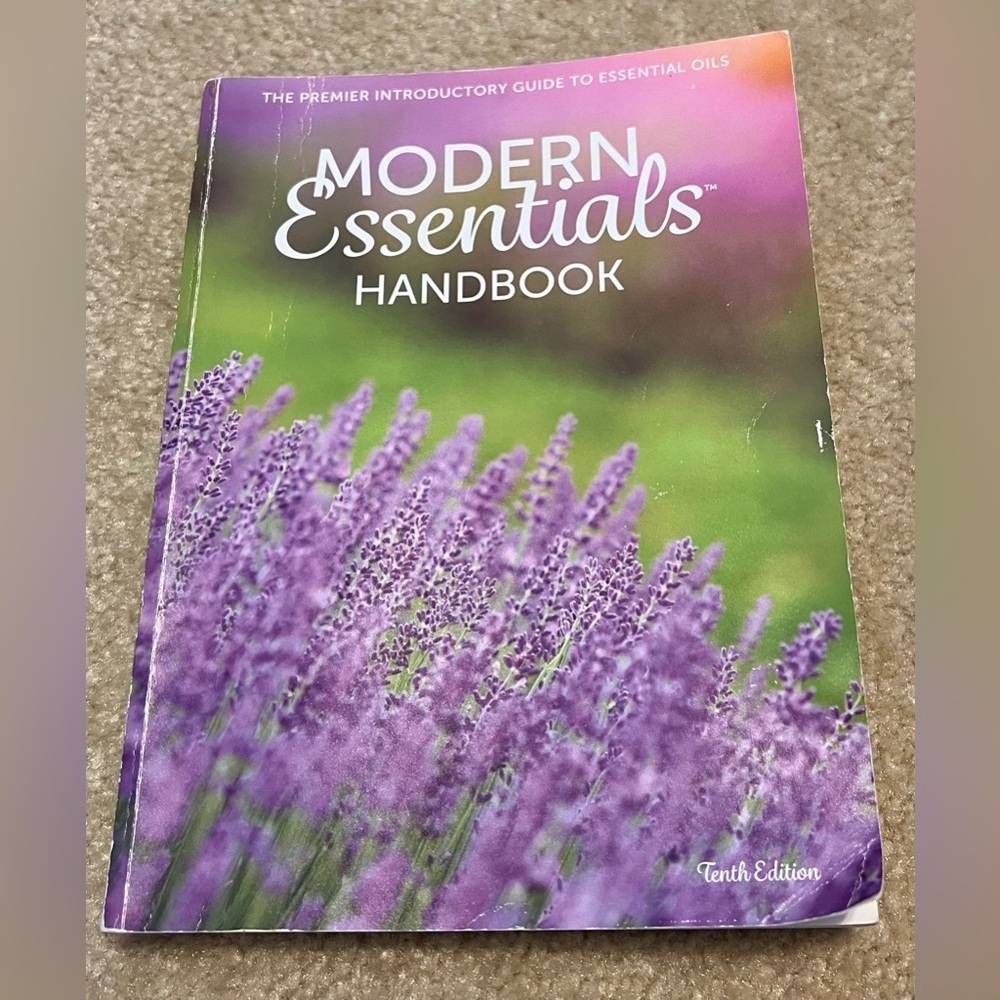 Modern Essentials Handbook Tenth‎ Edition.
